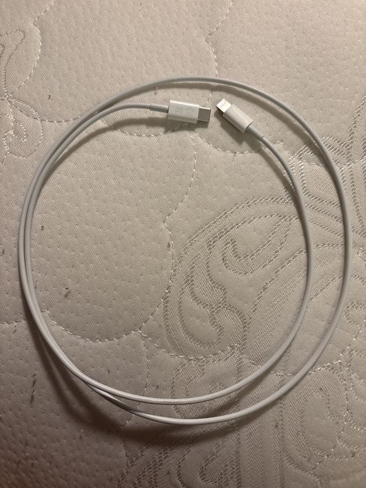 Оригинальный кабель Apple Lightning