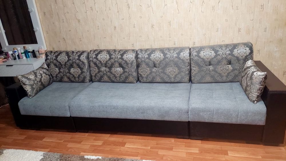 Продам диван, большой