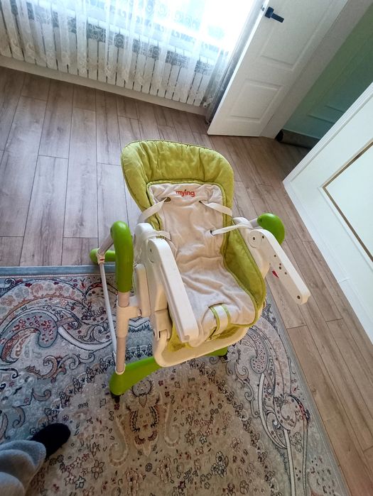 Продам детский стульчик для кормления