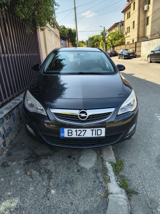 Opel Astra j 2012