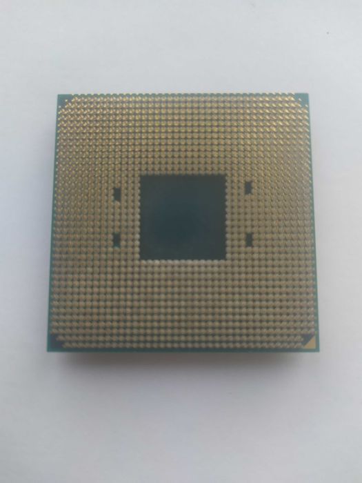 Продам процессор Ryzen 3 1300x am4