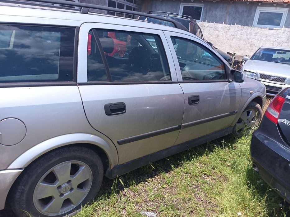 Продавам opel astra g комби на части 1.7 дизел