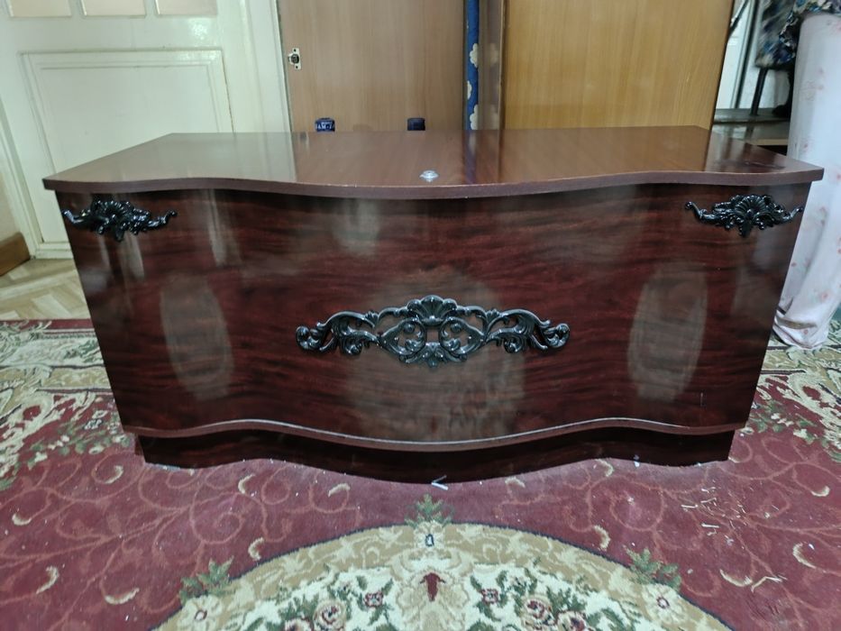 Мебельный сундук