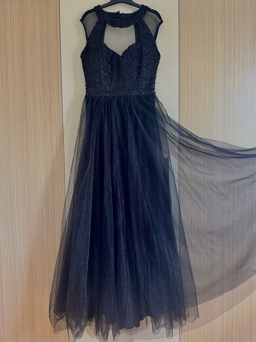 Дълга черна официална рокля - размер 38