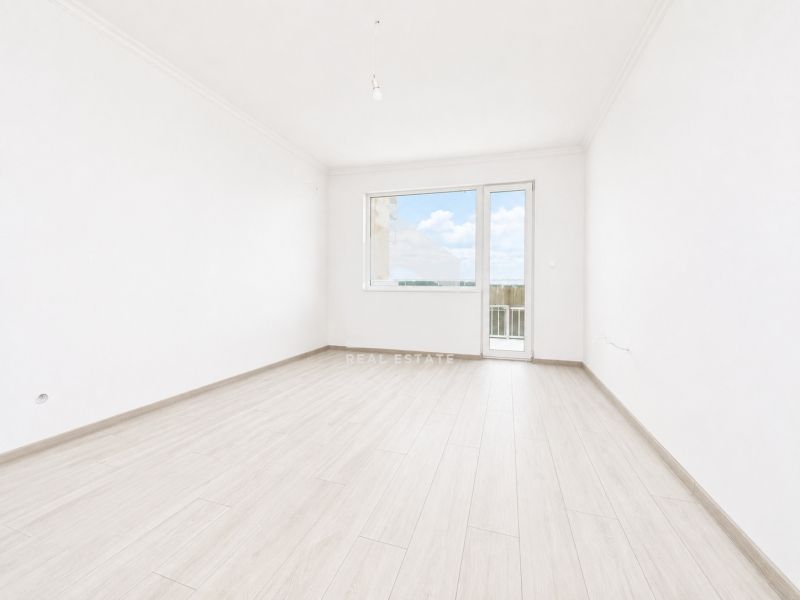 Продава се Тристаен апартамент в Варна, Възраждане 3 - 65 кв.м за 2400 €/кв.м - Снимка #6