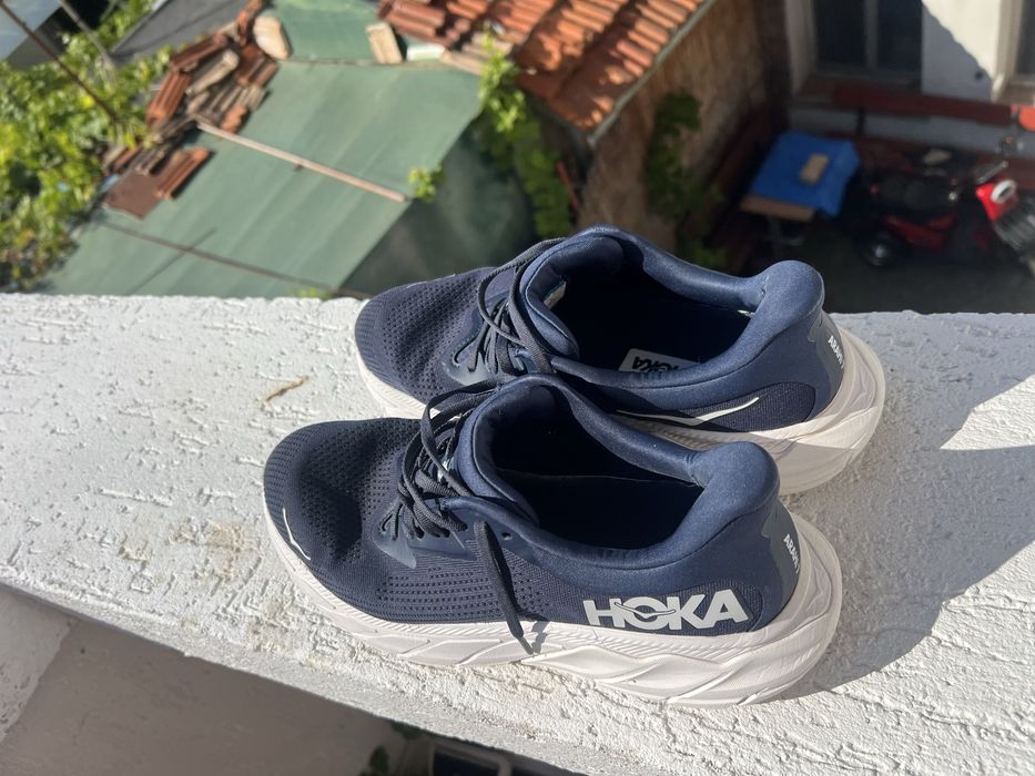 Hoka One One Arahi 7 44