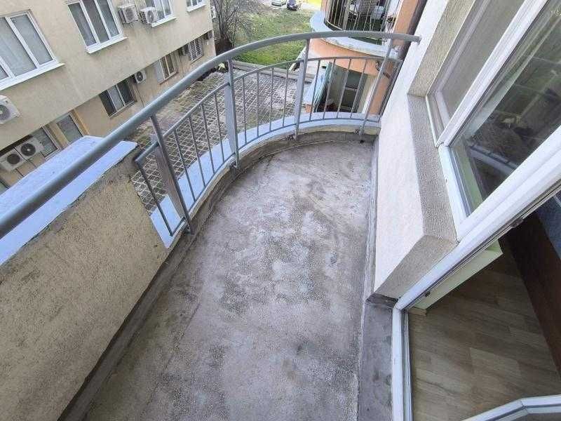 Дава се под наем Двустаен апартамент в Бургас, Зорница - 64 кв.м за 357 € - Снимка #8