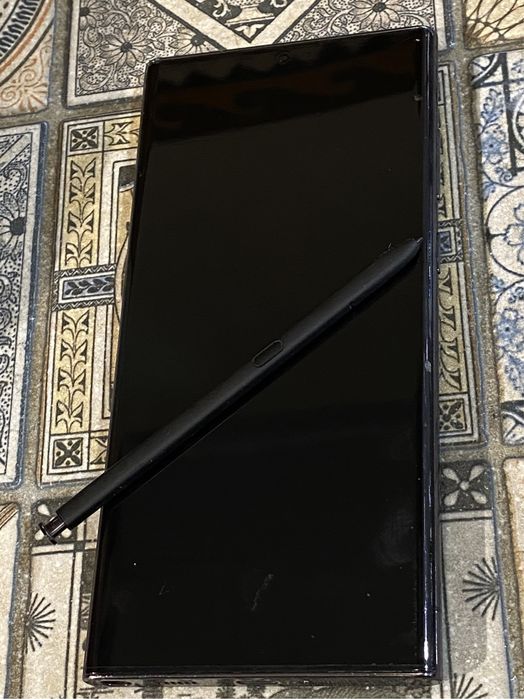 Galaxy s22 Ultra 12/256Gb