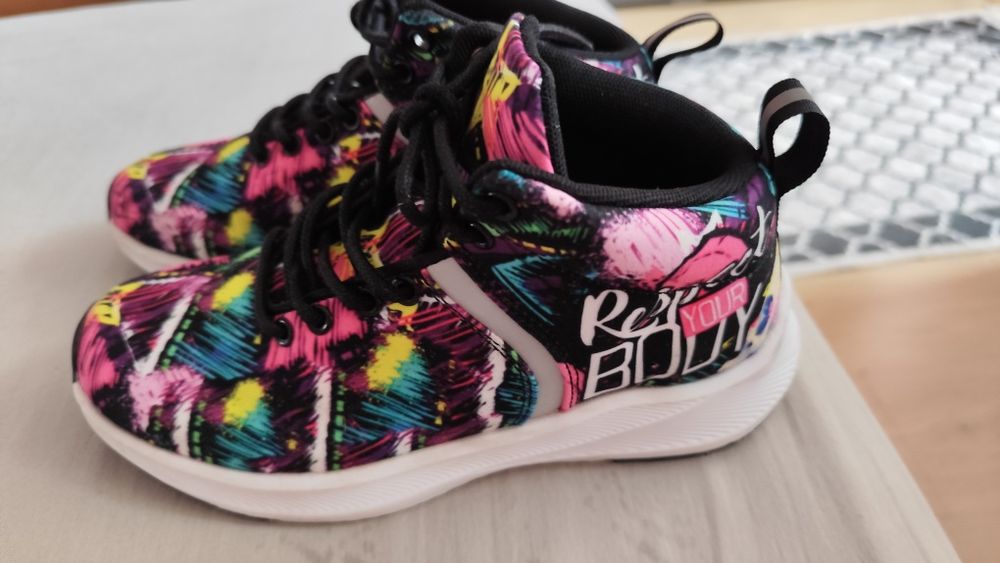 Детски маратонки 35 и 36 номер