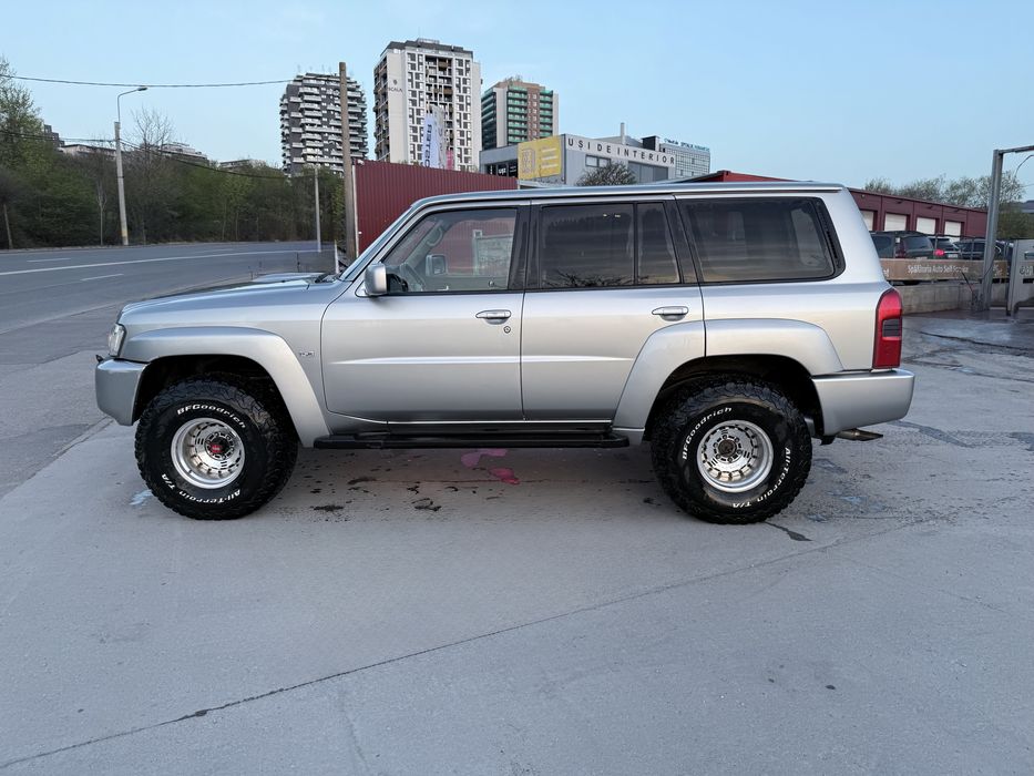 Nissan Patrol Y61