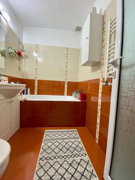 Apartament 3 camere de inchiriat