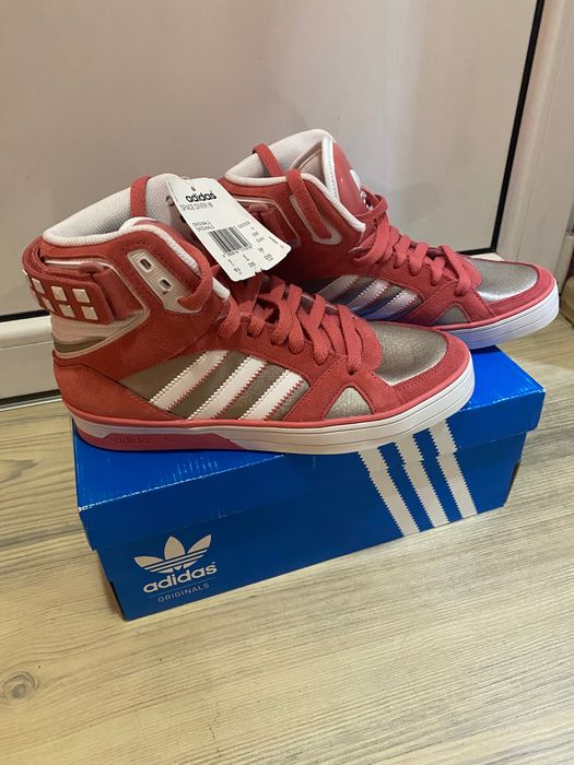 Кецове adidas- дамски