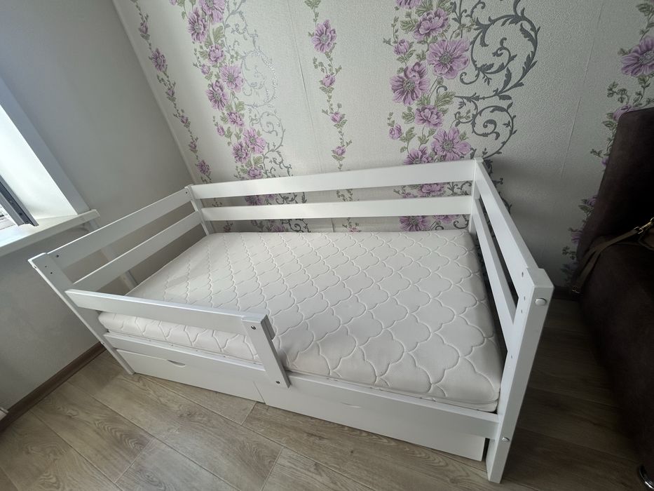 Продам детскую кровать