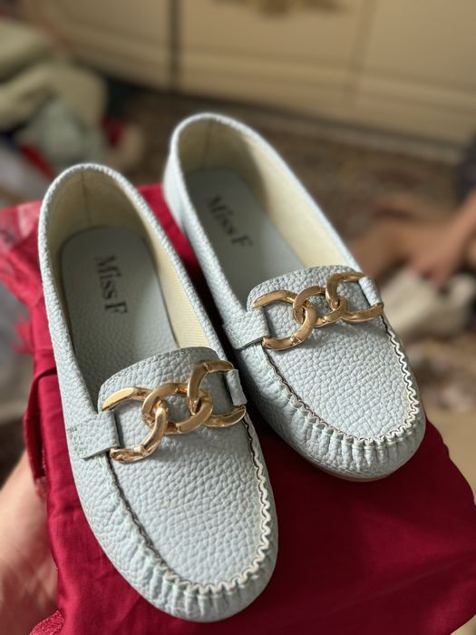 Аяқ киімдер сатылымда