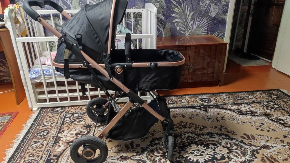 Продам детскую коляску