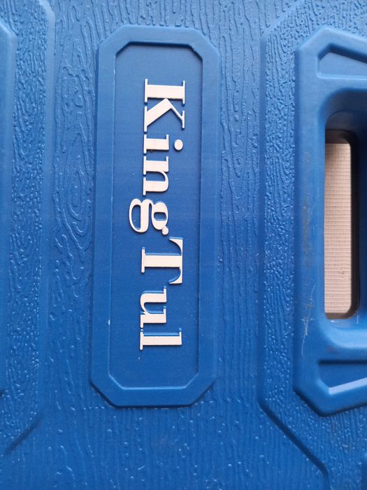 Продадим набор инструментов для автомобиля