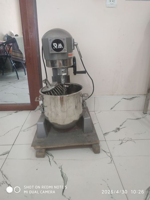 Продам миксер 10 кг