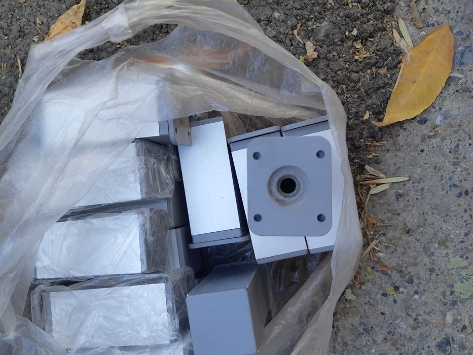 Форнитура для мебели.