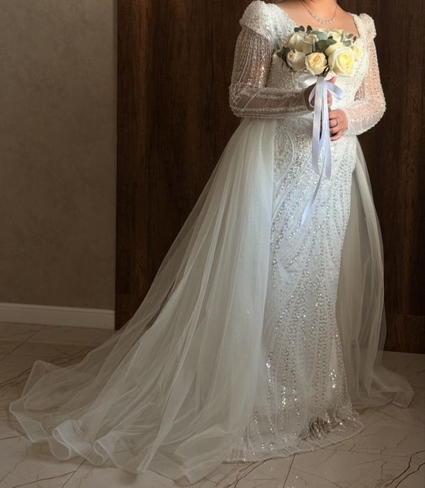 Продам шикарное свадебное платье