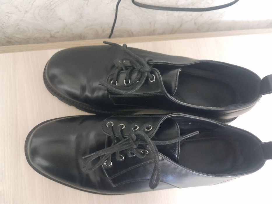 Ботинки женские размер 39