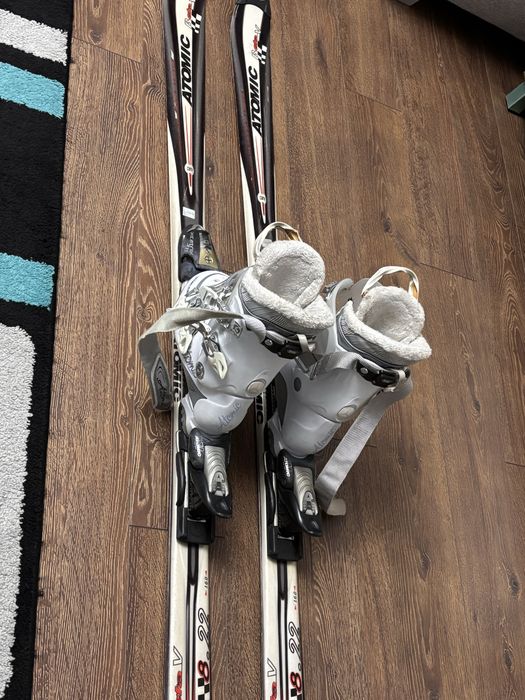 Ser skiuri si clapari Atomic