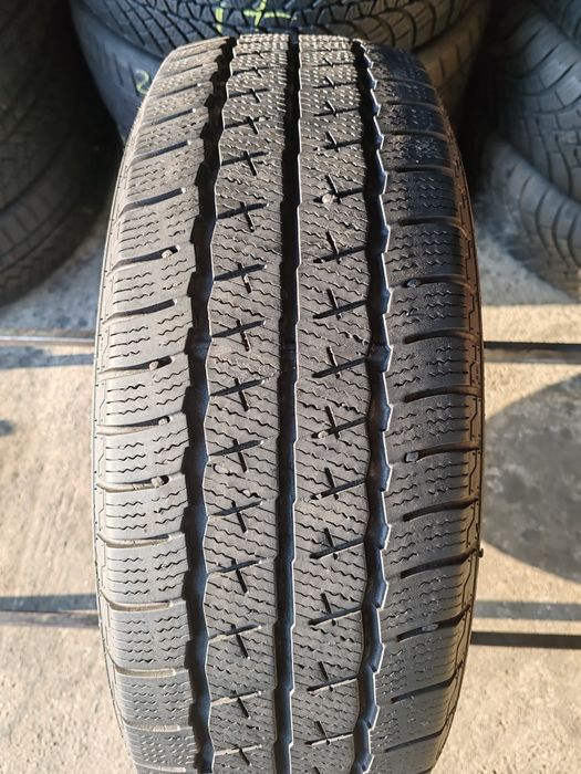 1 anvelopa 215 65 16c