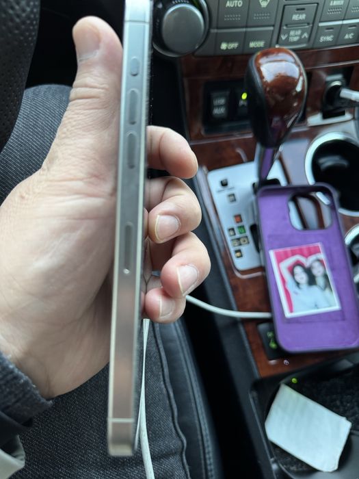 Продам айфон 15 про макс.