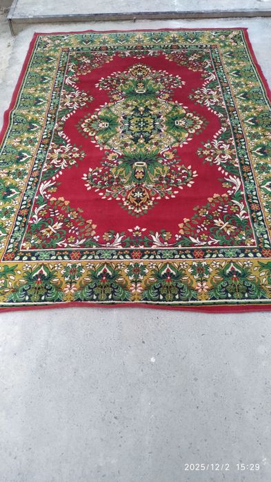 Продается ковер.