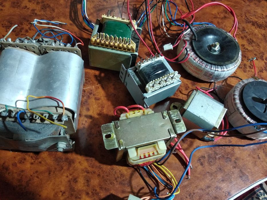 Продам для усилителя трансформатор