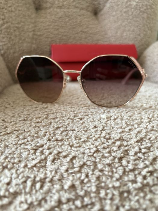 Нови оригинални слънчеви очила Guess