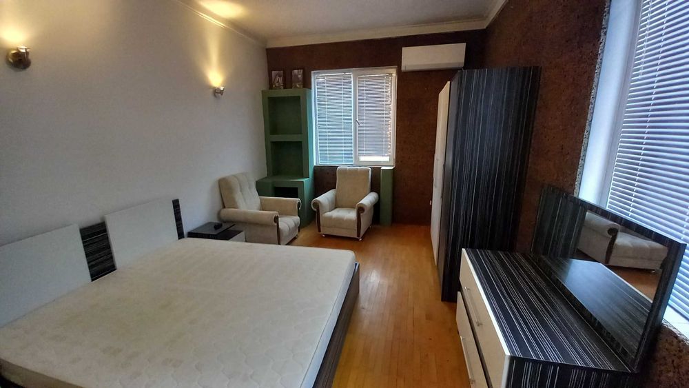 Дава се под наем Двустаен апартамент в София, Център - 72 кв.м за 498.27 € - Снимка #5