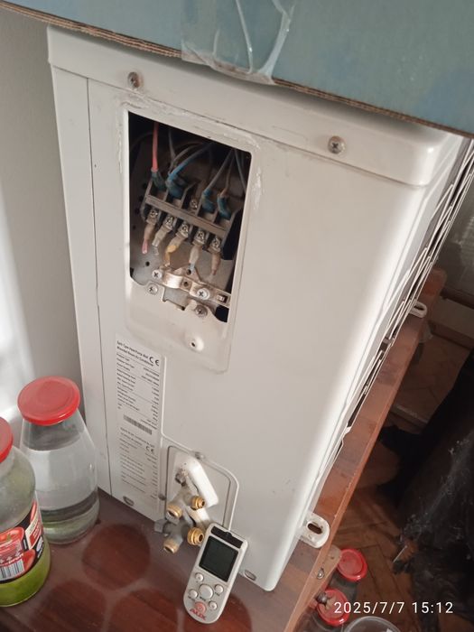 Vînd aparat aer condiționat Tesla folosit funcțional,necesită montaj