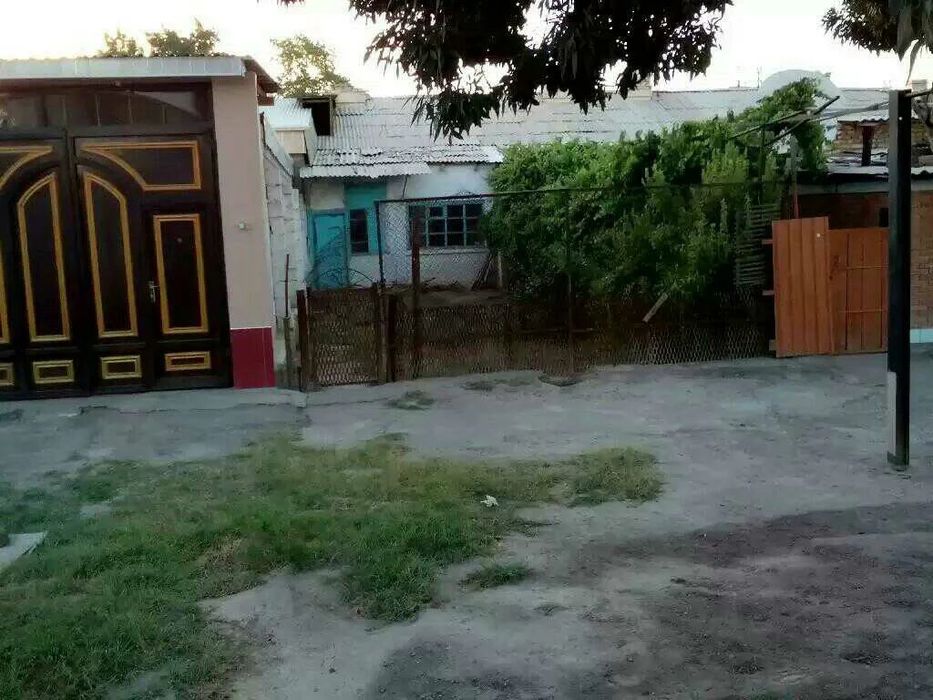 Продаётся 3х комнатная квартира. Г.каган  Ул. Хакикат 1 .