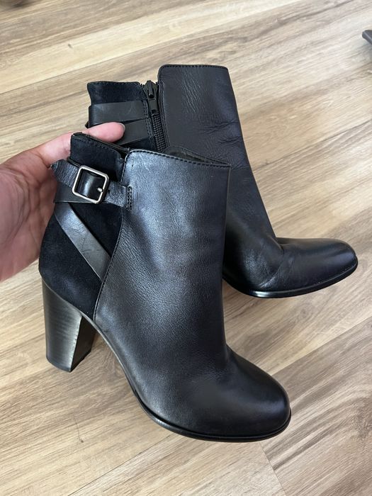 Дамски боти и ботуши