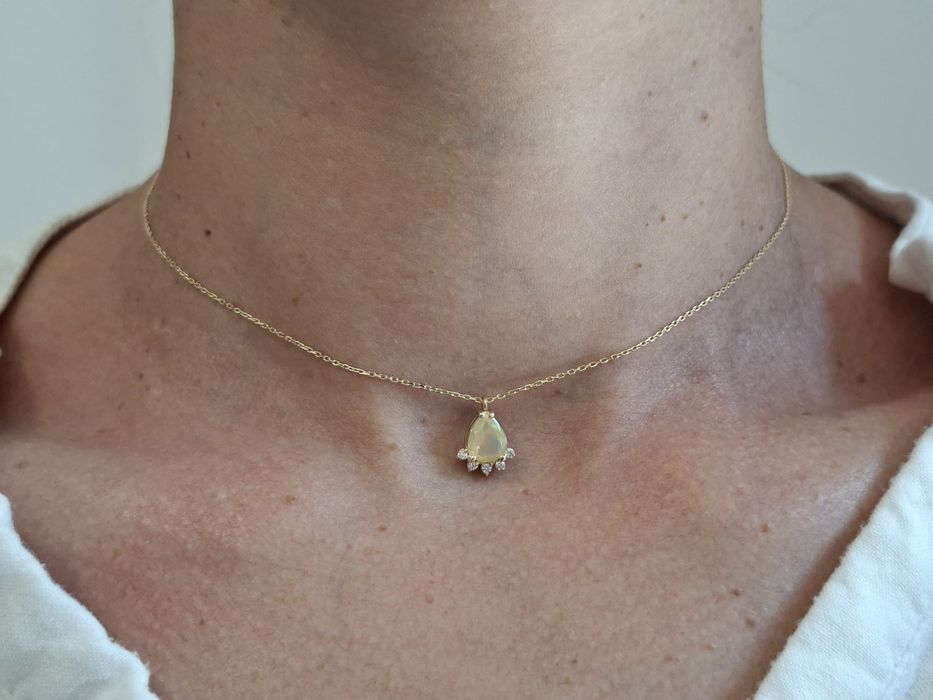 Colier aur opal si diamante