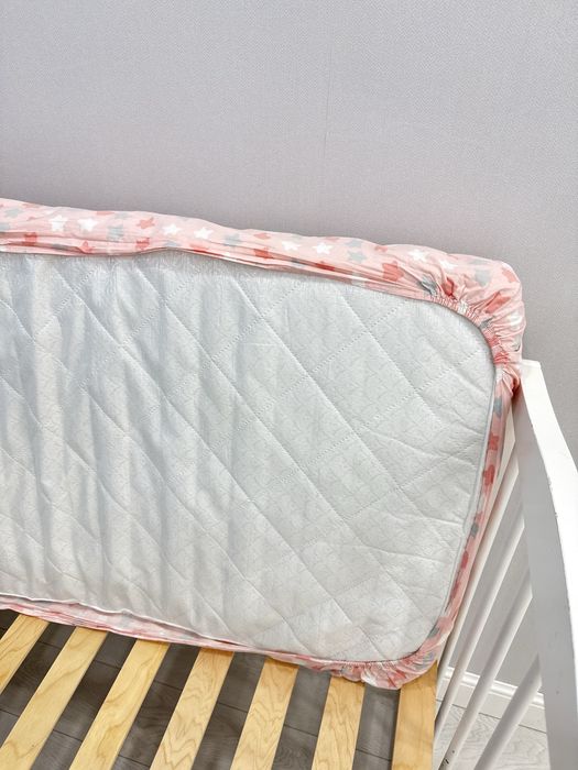 продается детский манеж-кровать с матрасом