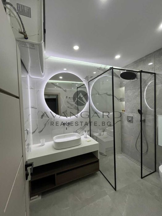 Продава се Тристаен апартамент в Пловдив, Христо Смирненски - 140 кв.м за 2550 €/кв.м - Снимка #7