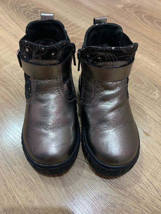 Ботинки на девочку 23 размер . Кожа- фирма Perlina. Б/у. 100 тыс.