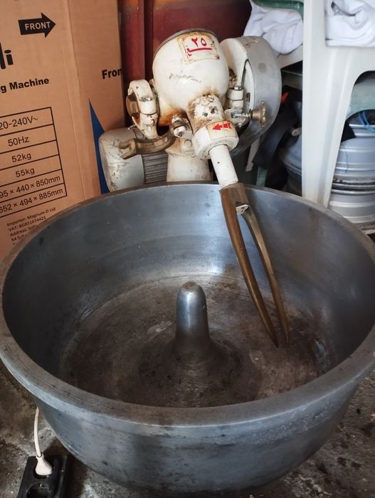 Тестомесачка за 15кг тесто