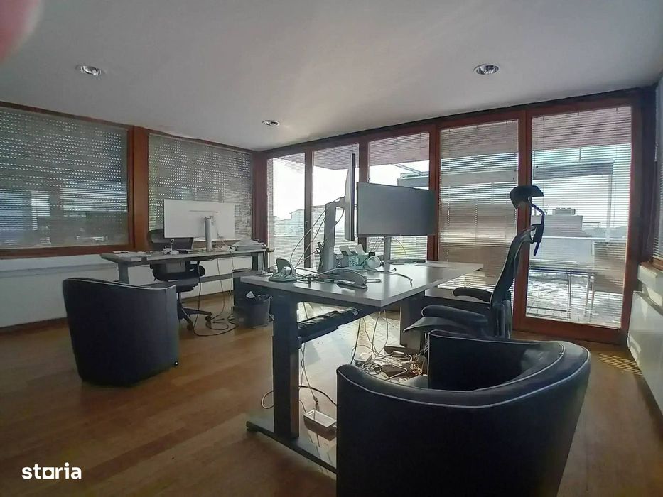 Triplex luminos cu rooftop de 80 mp, în Dorobanți