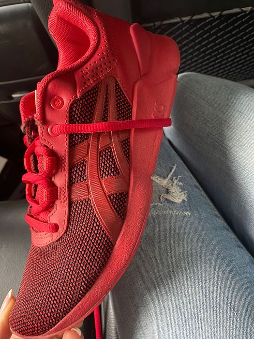 Червени Обувки ASICS