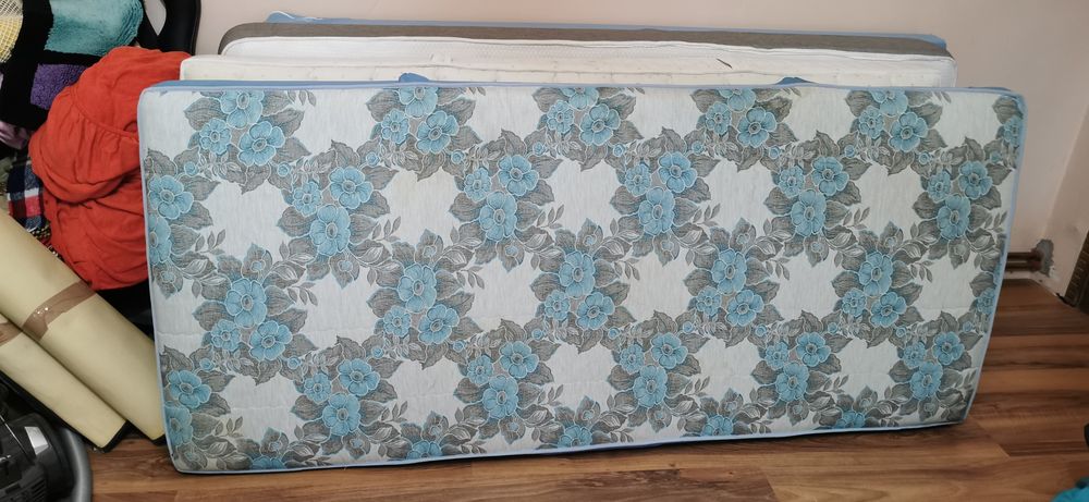 Vând saltea ortopedică model floral 200/90/17 cm