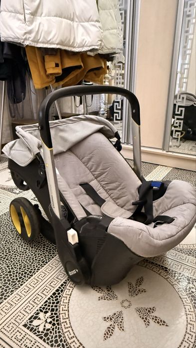 Автолюлька коляска DOONA
