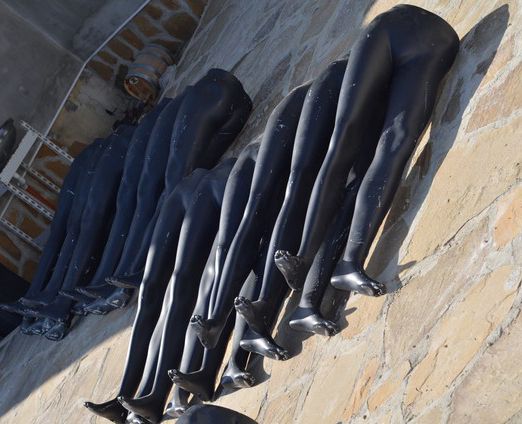 Манекени за дрехи половинки