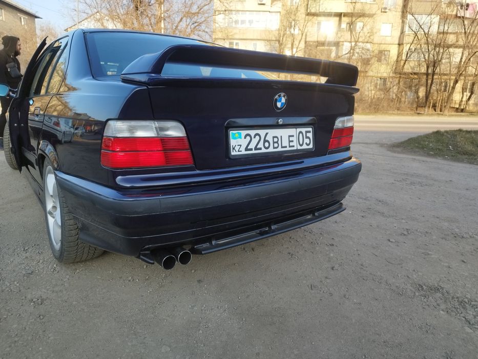 Бмв е36 1996 год 2,5 японец