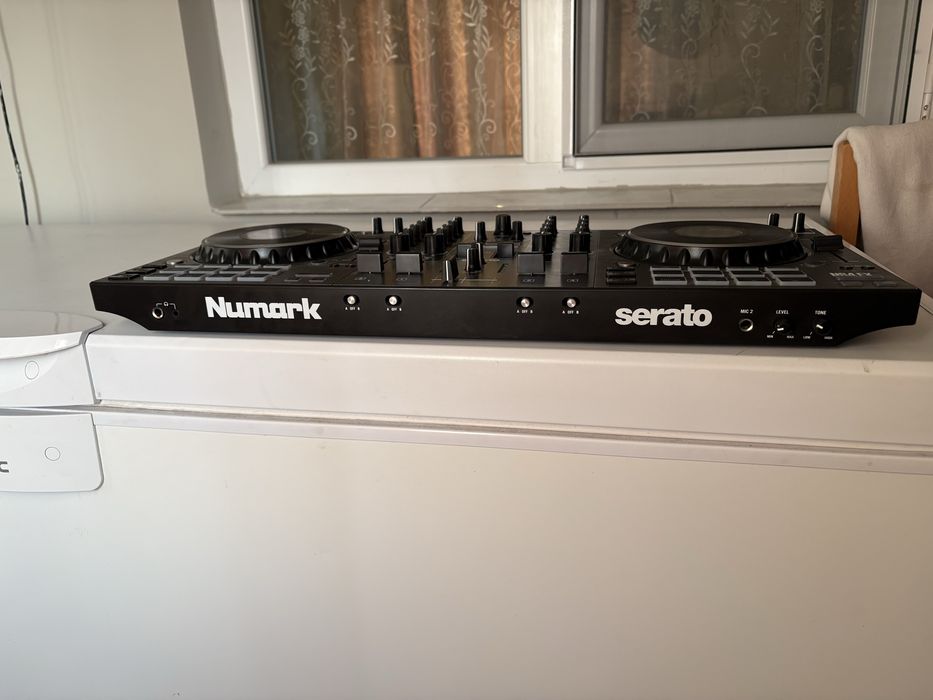 Consola Dj Numark ns4fx