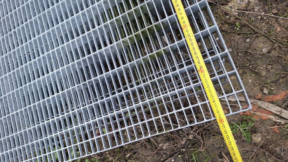 Vindem grătare zincate galvanizate la ori ce dimensiuni se debitează ș