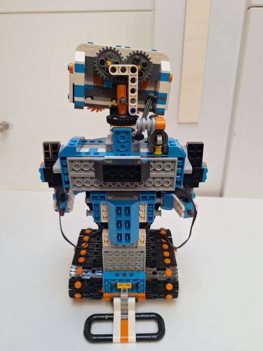 LEGO BOOST Creative Toolbox (17101) - complet