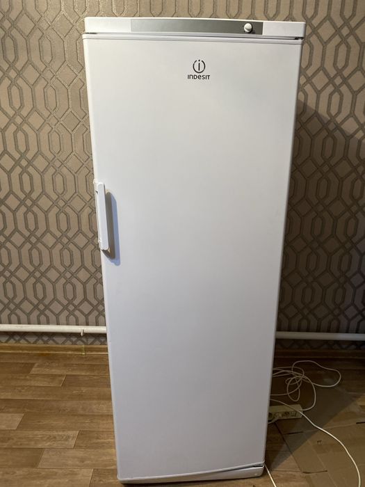 Моразильник Indesit