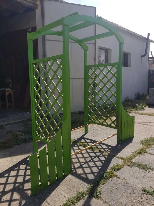 Pergola din lemn masiv